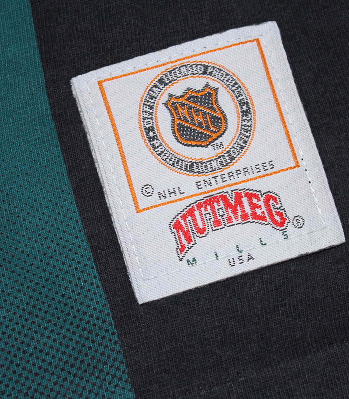 NUTMEG MILLS 90’ MIGHTY DUCKS ANAHEIM NHL BAGGY VINTAGE TEE